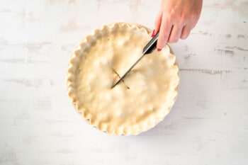 venting slits cut into beef pot pie crust.