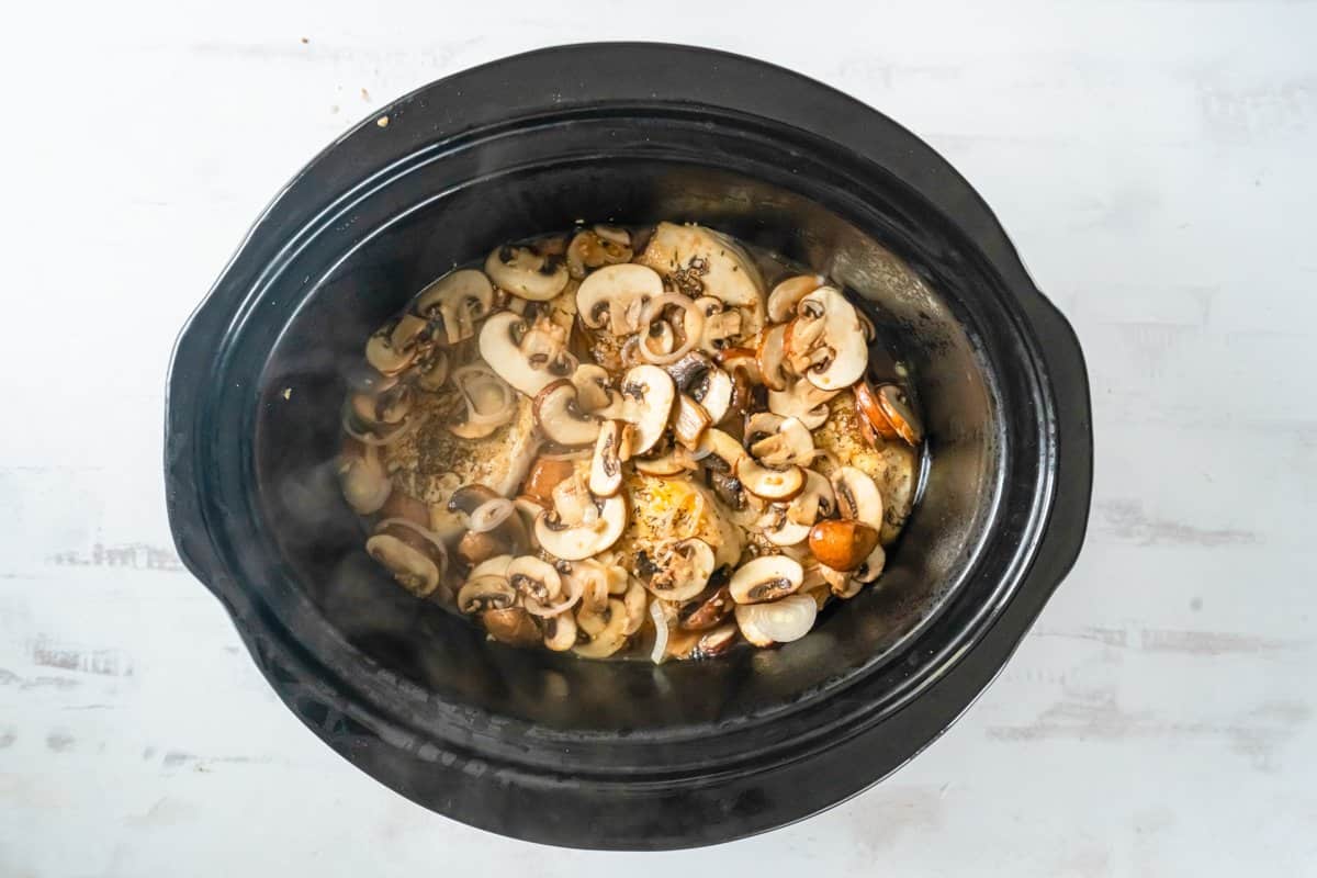 Crock Pot Chicken Marsala {Easy Healthy Recipe!} –