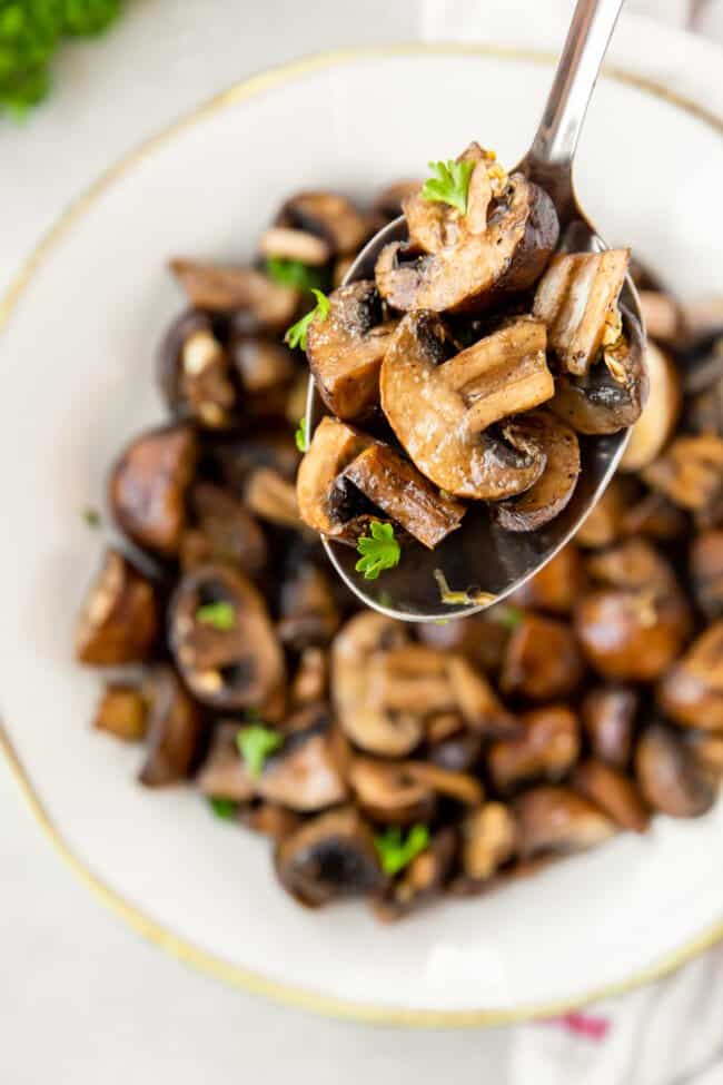 Air Fryer Mushrooms Recipe - The Cookie Rookie®