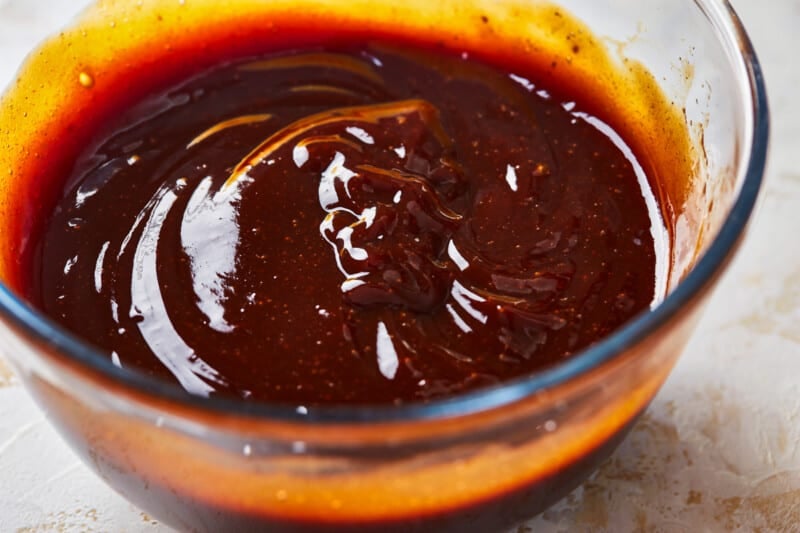 honey bbq sauce in a glass bowl