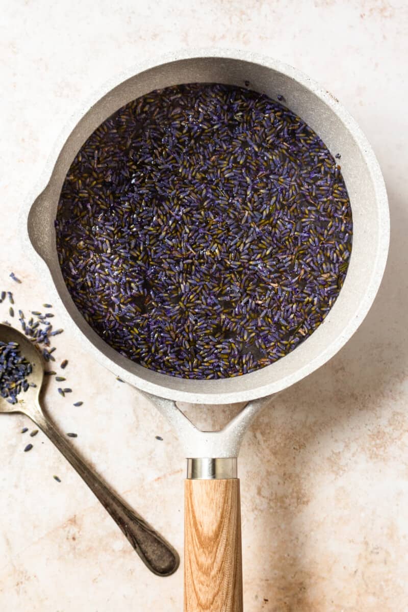 cooking lavender to make lavender lemonade