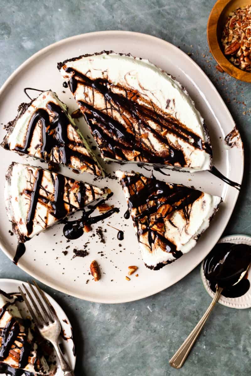 large plate with mint chip ice cream pie cut into slices