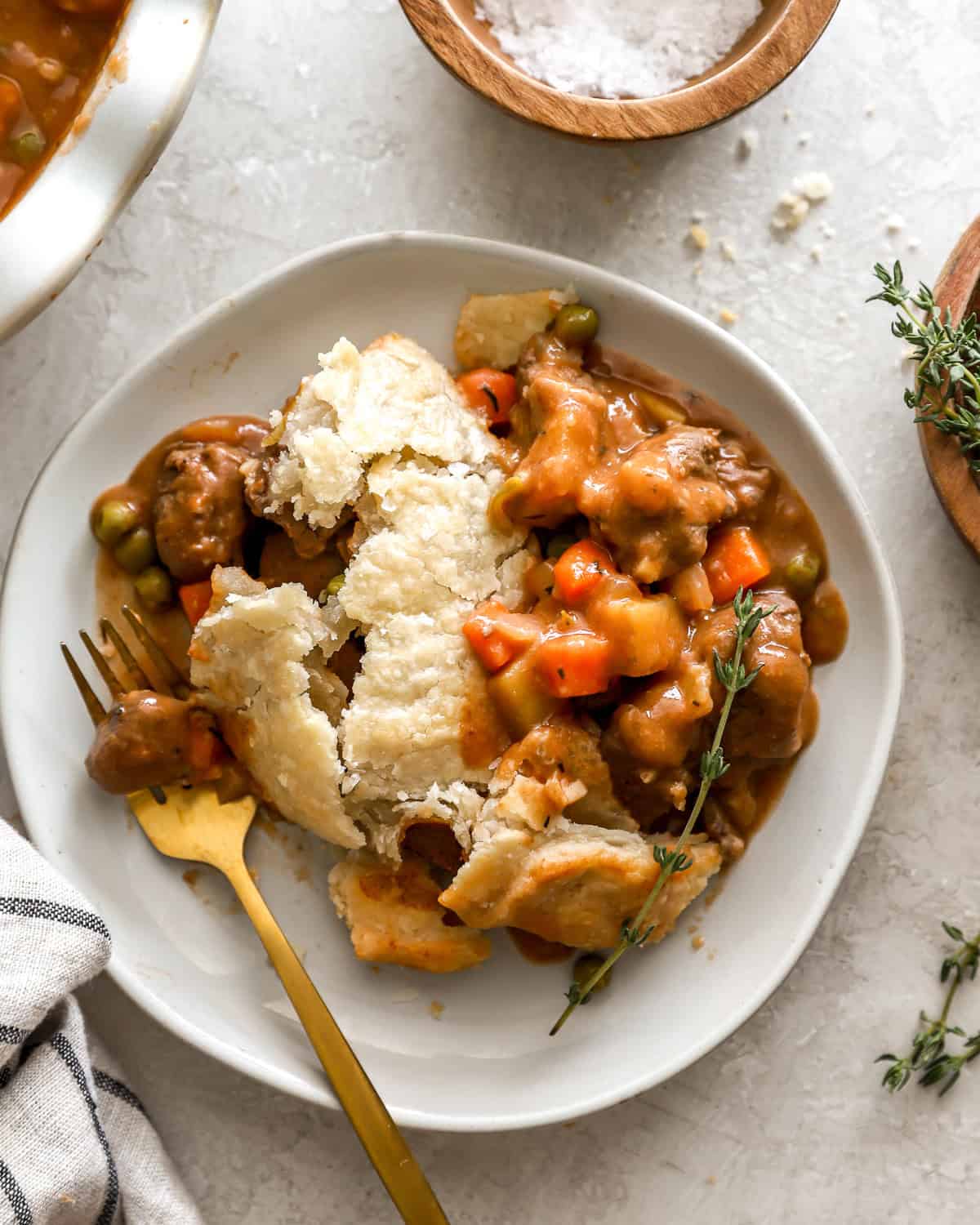 beef pot pie on a plate - 4