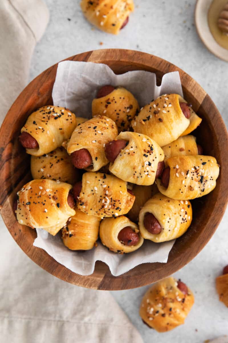 overhead view of everything bagel pigs in a blanket