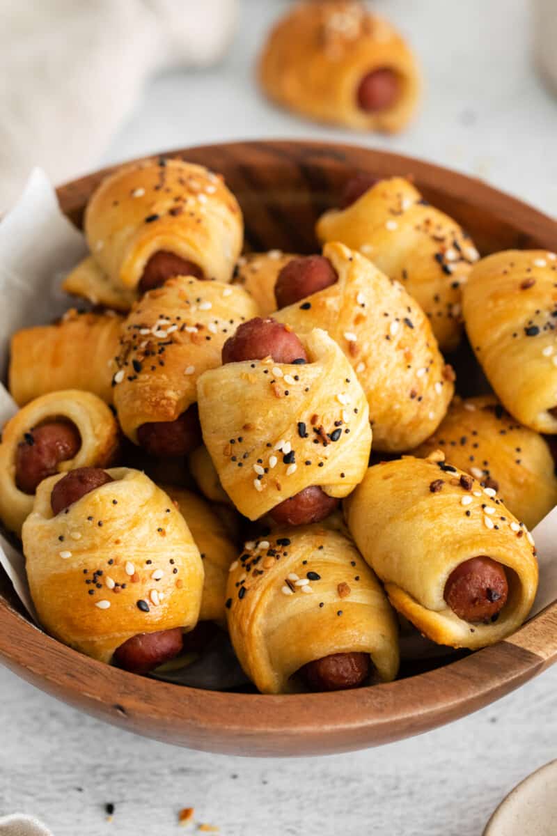 bowl of pigs in a blanket with everything bagel seasoning