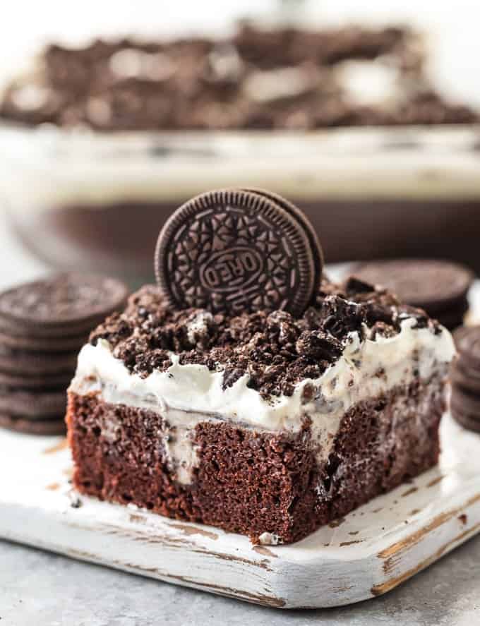 creamy-oreo-poke-cake-2-of-5