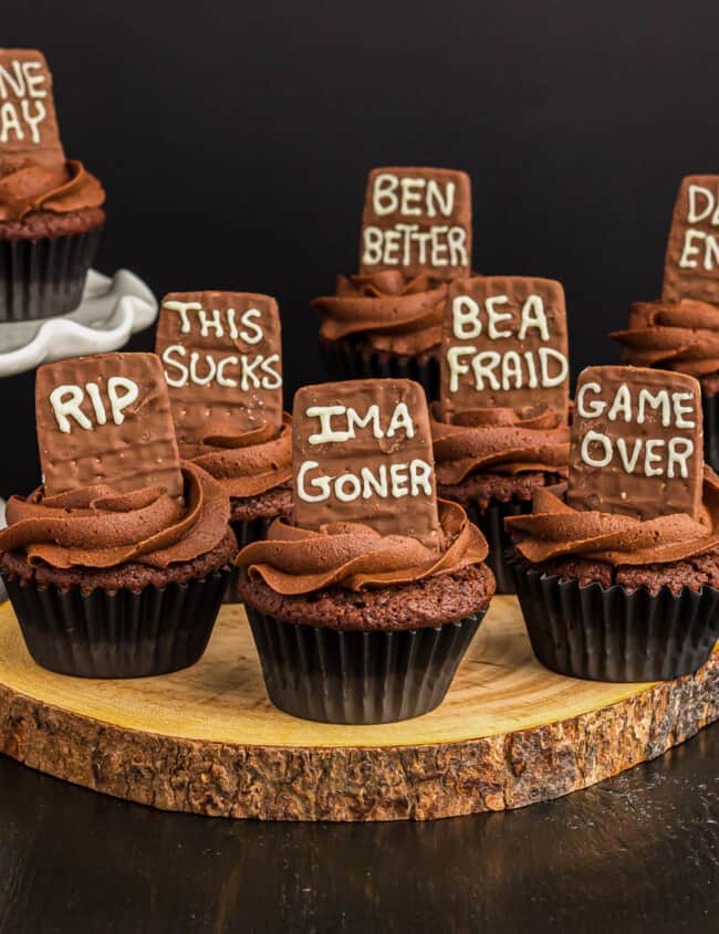 graveyard cupcakes