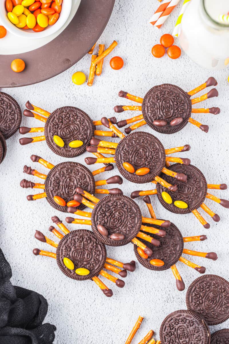 oreo spiders on a halloween party tablescape