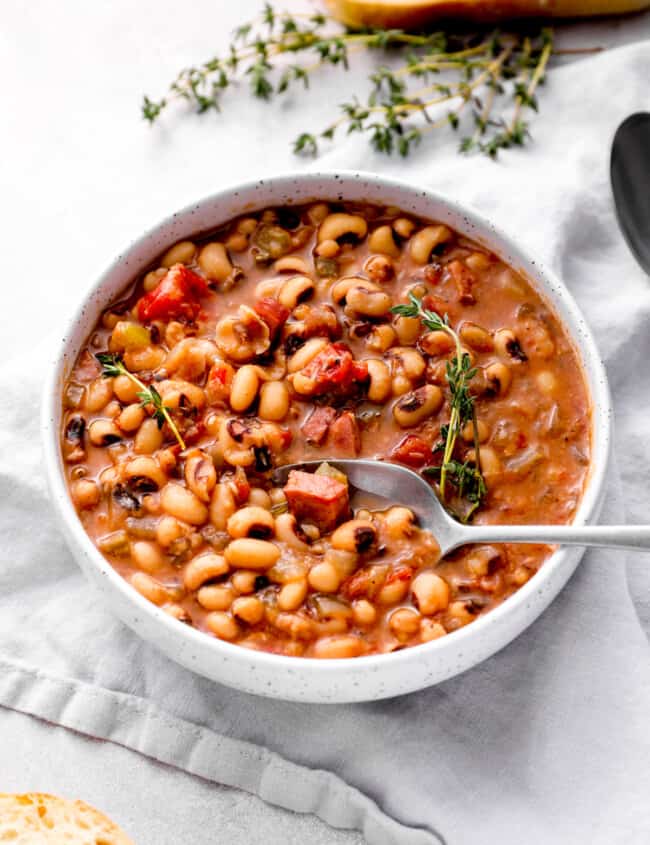 https://www.thecookierookie.com/wp-content/uploads/2022/11/Crockpot-Black-Eyed-Peas-11-650x845.jpg