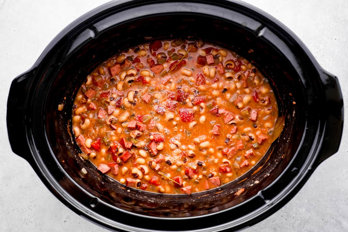 Slow-Cooker Crockpot Black Eyed Peas with Smoked Turkey (No Soak) + {VIDEO}