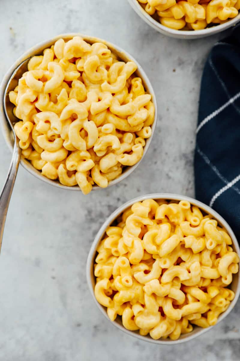 bowls of creamy Mac and cheese