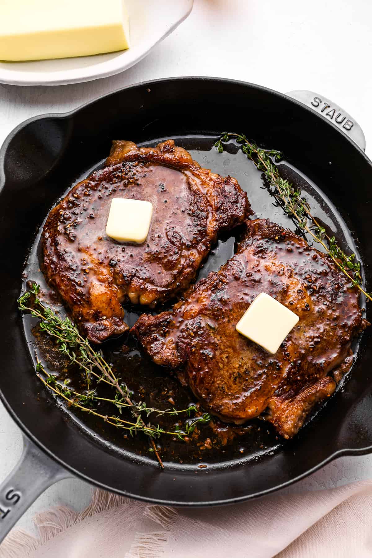 The Best Ribeye Cast Iron Skillet Steak (with video) - Cast Iron Recipes