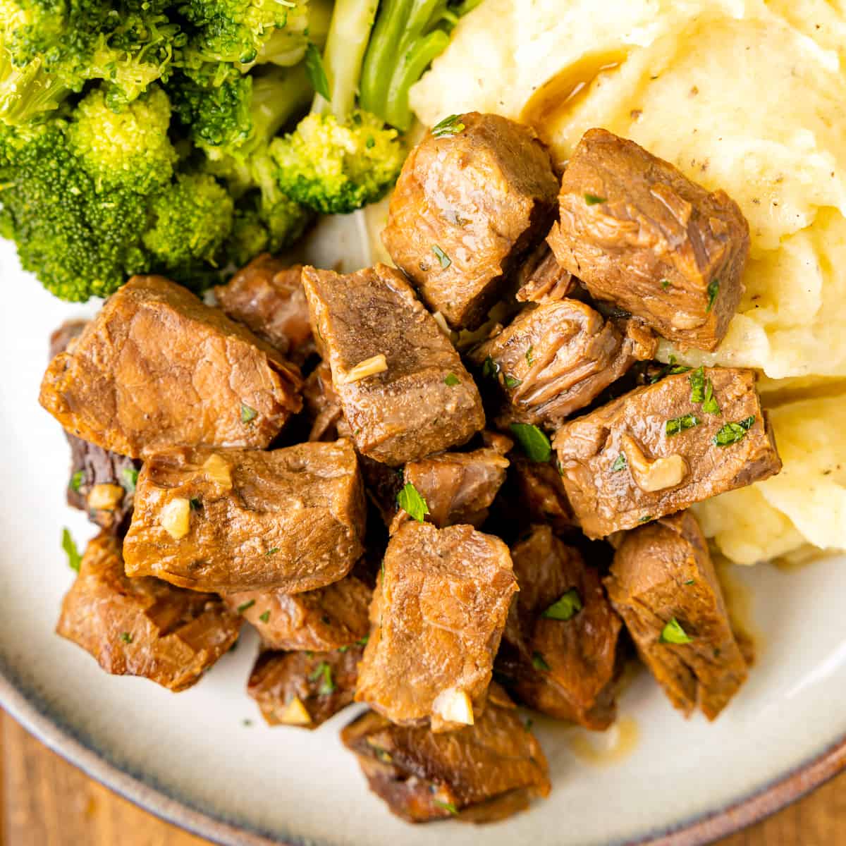 Crockpot Steak Bites Recipe - The Cookie Rookie®