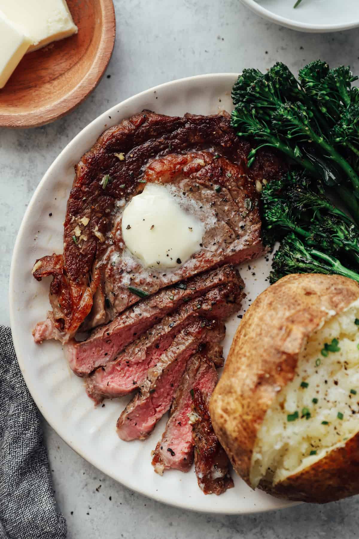 Pan Seared Ribeye - Spoonful of Flavor