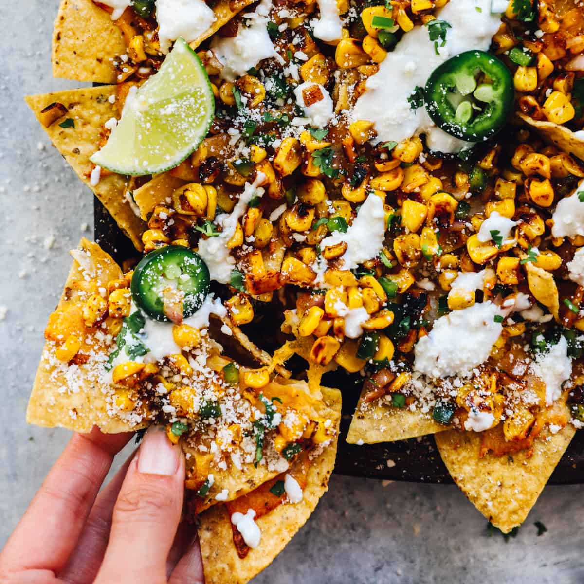 Aprender acerca 119+ imagen nachos con queso y elote Abzlocal.mx