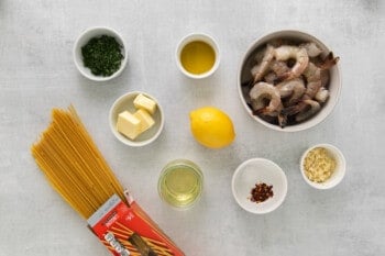 overhead view of ingredients for shrimp scampi.