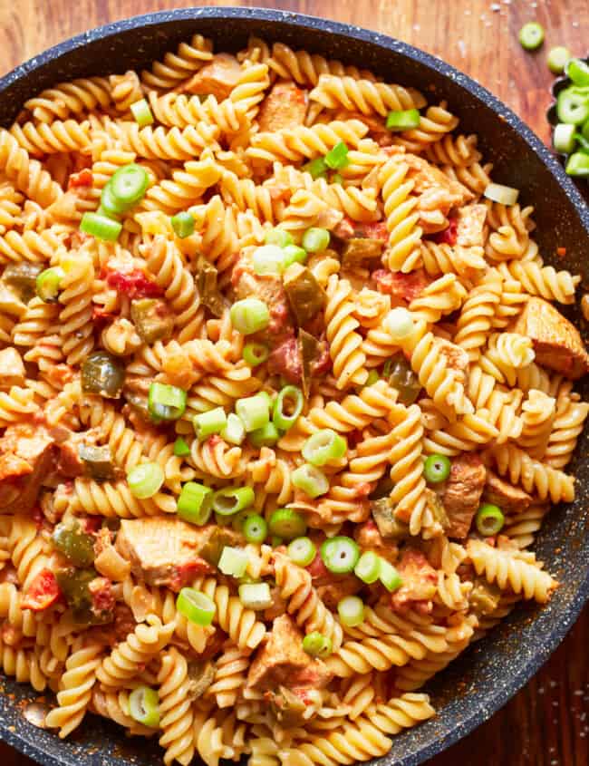 featured cajun chicken pasta in a skillet