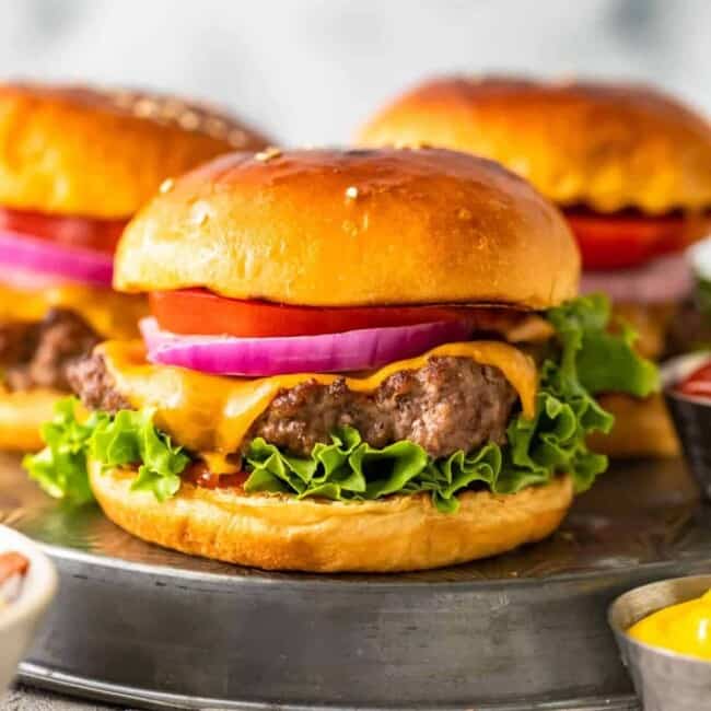 https://www.thecookierookie.com/wp-content/uploads/2023/06/how-to-broil-hamburgers-broiled-hamburger-recipe-7-of-9.compressed-edited-650x650.jpg