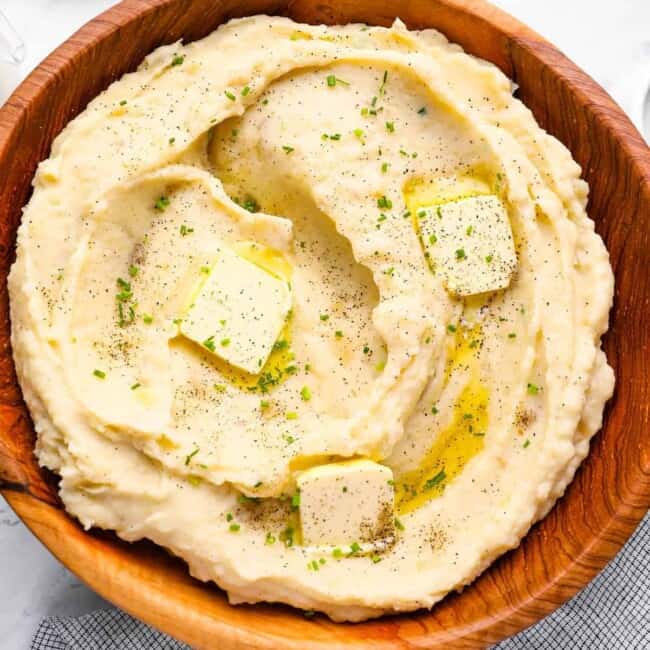 https://www.thecookierookie.com/wp-content/uploads/2023/08/crockpot-mashed-potatoes-recipe-4-edited-650x650.jpg