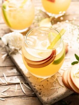 Holiday Punch Recipe (Easy Christmas Punch) - The Cookie Rookie®