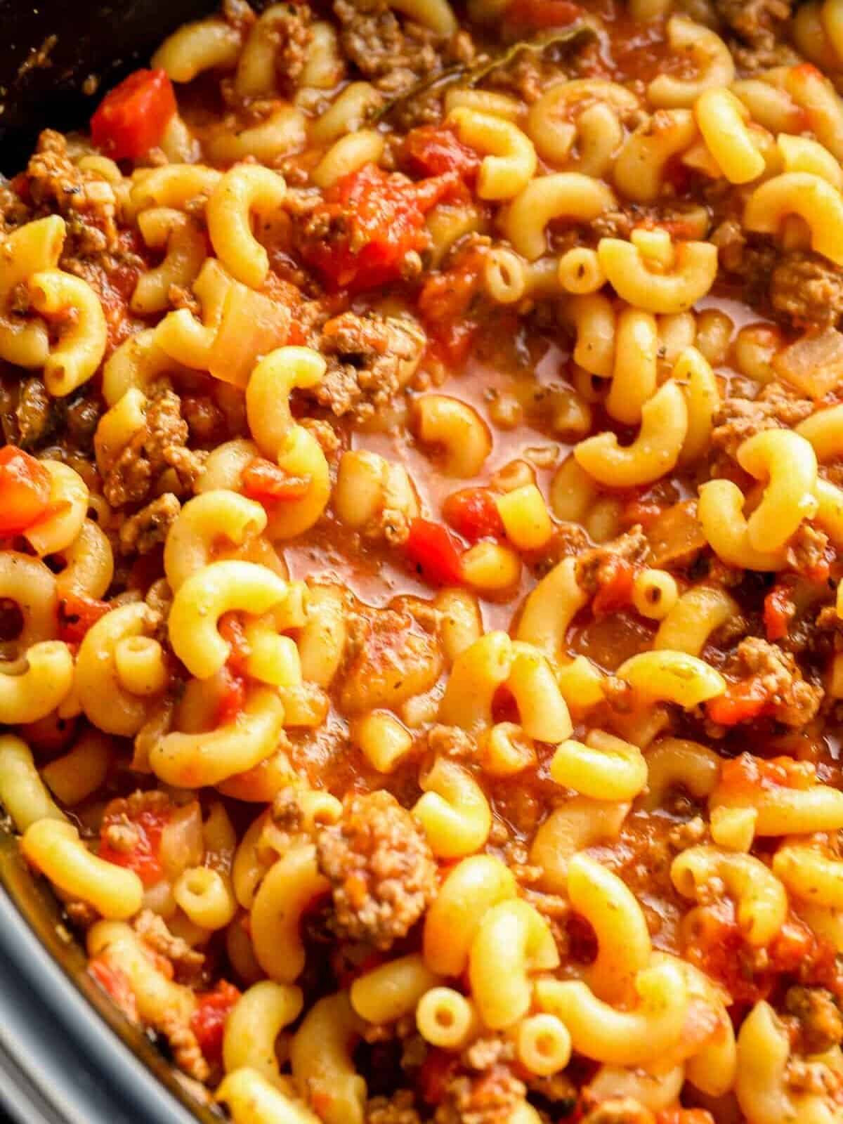 https://www.thecookierookie.com/wp-content/uploads/2023/10/crockpot-goulash-recipe-3-edited.jpg