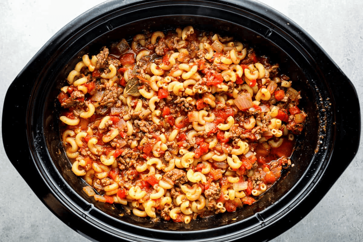 crockpot goulash with elbow macaroni