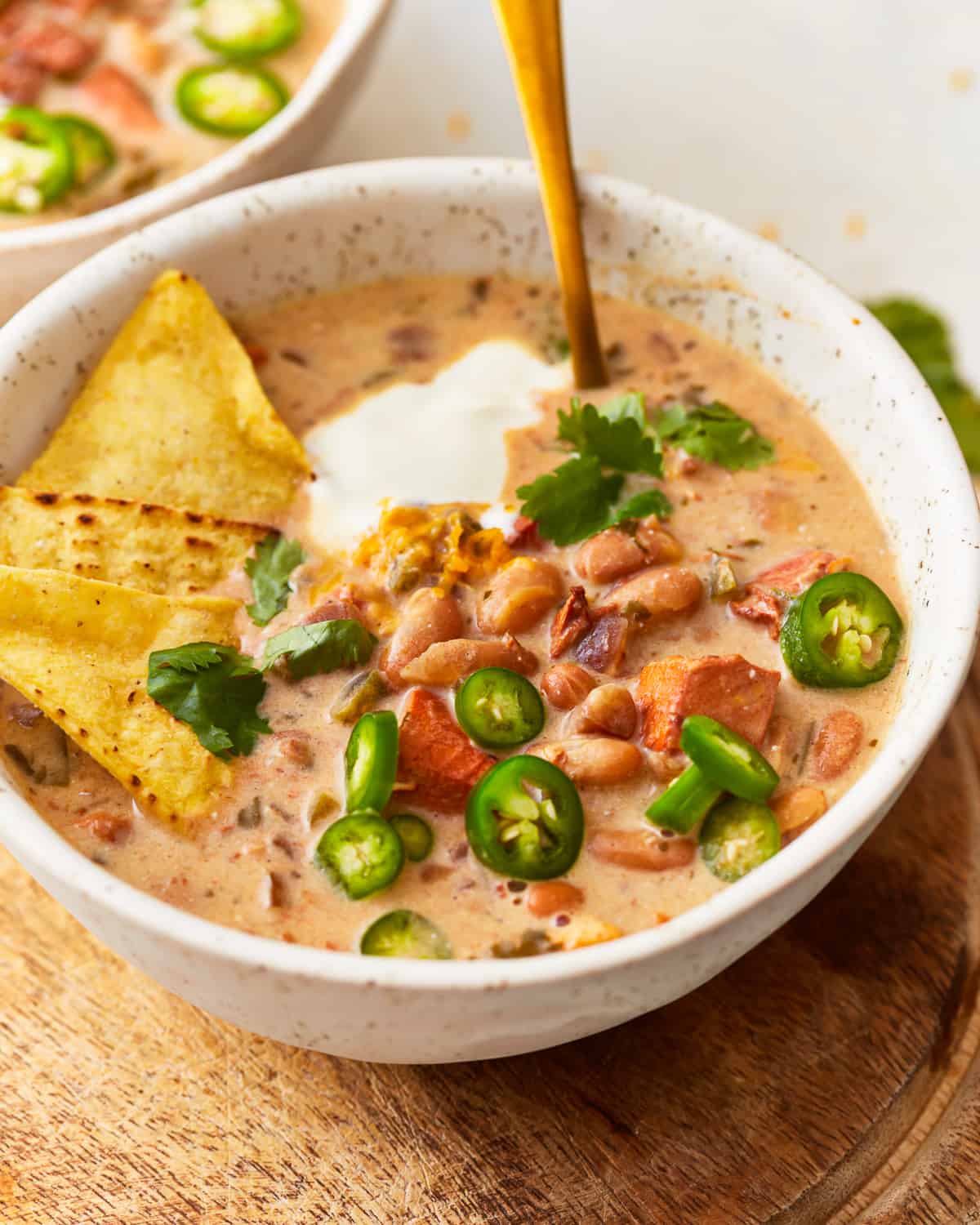 Creamy White Chicken Chili Recipe - College Housewife